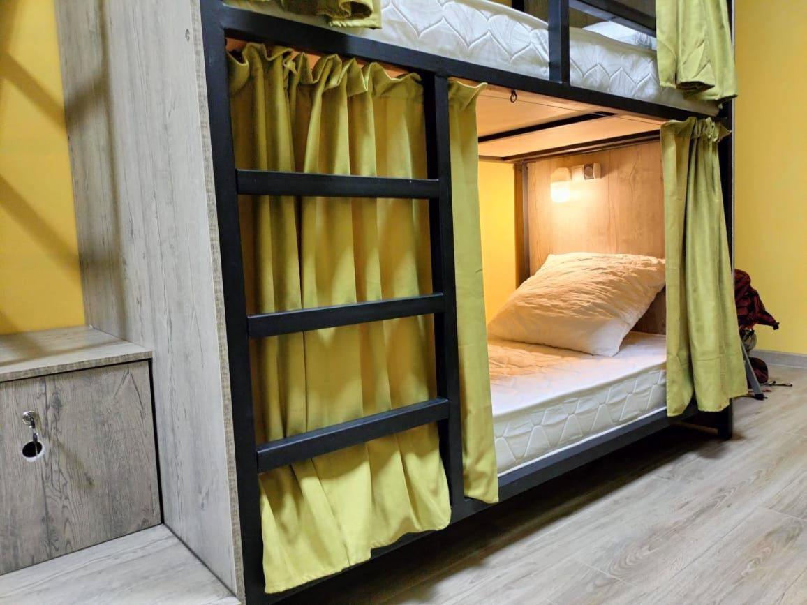 Рой Hostel อัลมาตี ภายนอก รูปภาพ